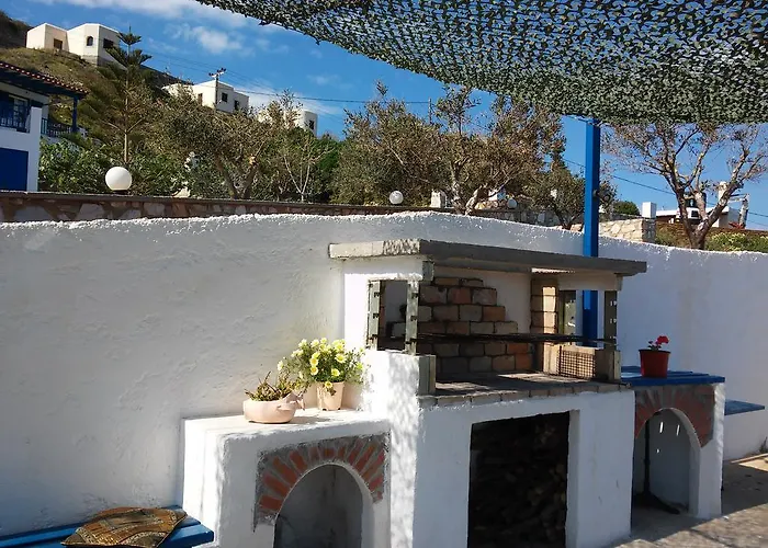 شقة Sarris Planet إرموبولّي