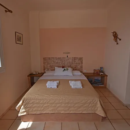 Sarris Planet Ermúpoli