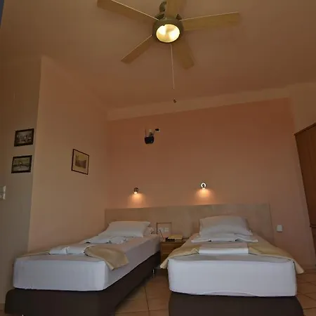 Sarris Planet Apartman *