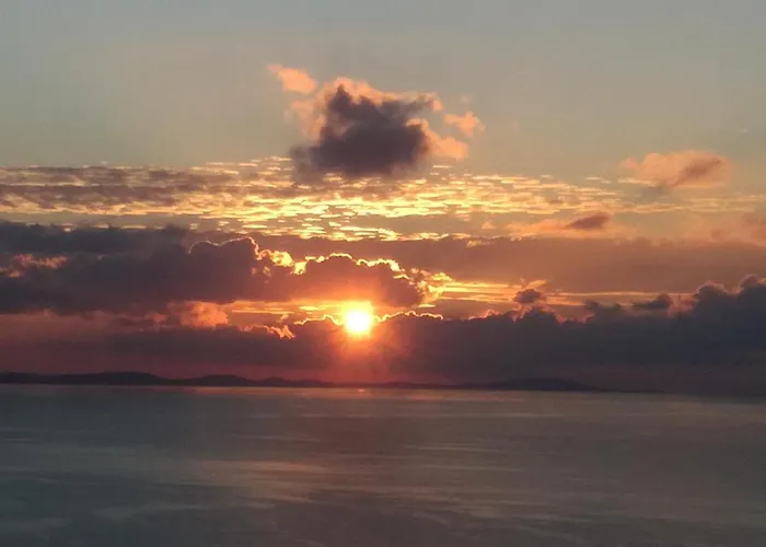 アパート Sarris Planet エルムポリ