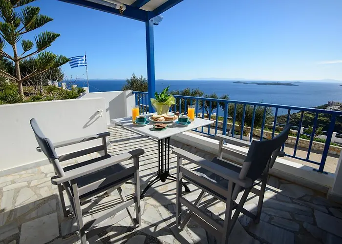 Sarris Planet アパート エルムポリ