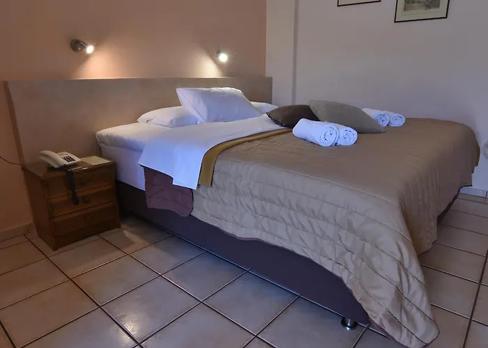 Sarris Planet Эрмуполис